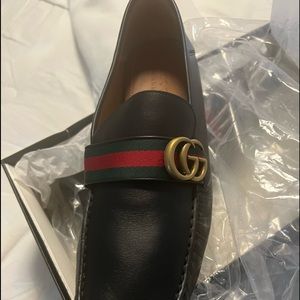 Size 11 Mens Gucci leather driving shoe